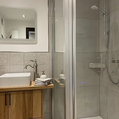 بيت للعطل Schloss Adolphsburg Im Sauerland Oberhundem