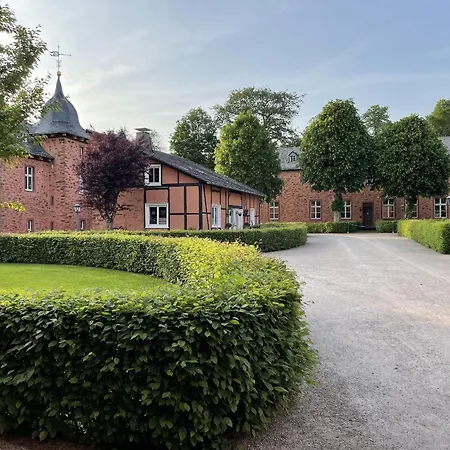 Schloss Adolphsburg Im Sauerland * Oberhundem