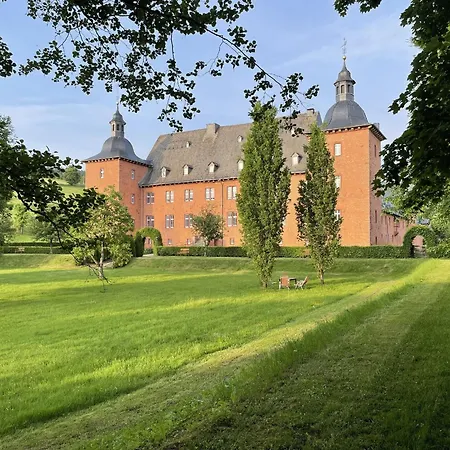 بيت للعطل Schloss Adolphsburg Im Sauerland Oberhundem