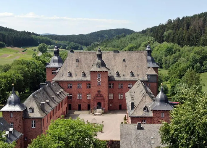 Schloss Adolphsburg Im Sauerland