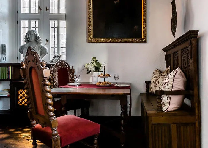 Schloss Adolphsburg Im Sauerland Oberhundem